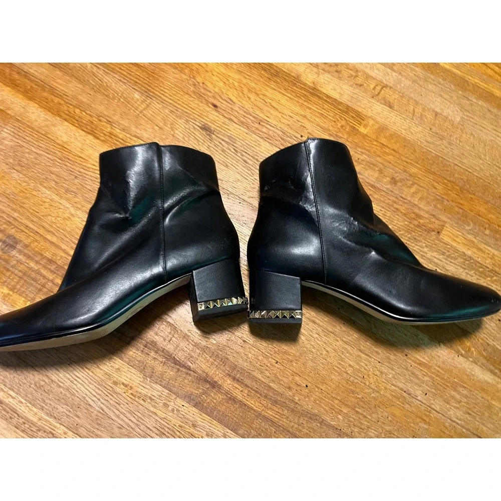 Michael Kors Black Leather Ankle Boots Gold Stud Block Heel Size 9M Side Zip